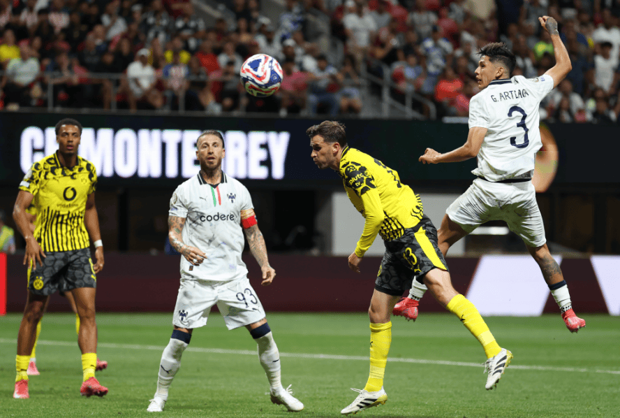 爱游戏-比利亚雷亚尔发布备战花絮，赛后更衣室发声，欧联任务艰巨，赛季目标并未改变的简单介绍